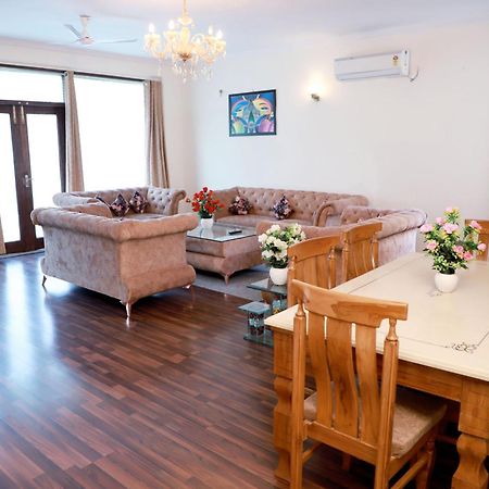 Fortune Home Service Apartment 2Bhk,E28 Saket 2A نيودلهي المظهر الخارجي الصورة