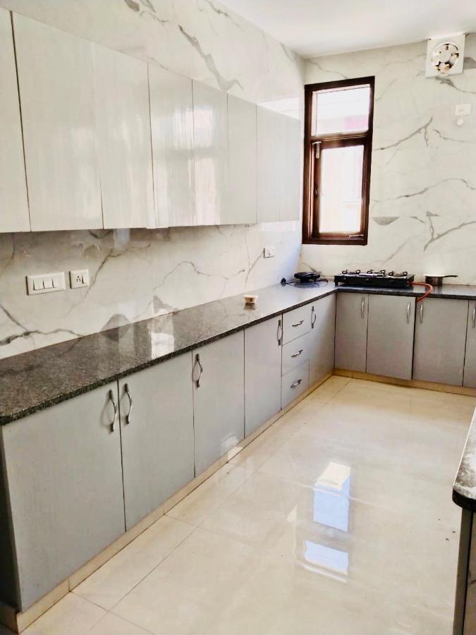 Fortune Home Service Apartment 2Bhk,E28 Saket 2A نيودلهي المظهر الخارجي الصورة