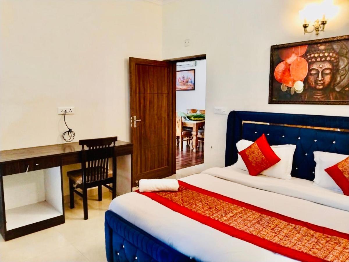 Fortune Home Service Apartment 2Bhk,E28 Saket 2A نيودلهي المظهر الخارجي الصورة